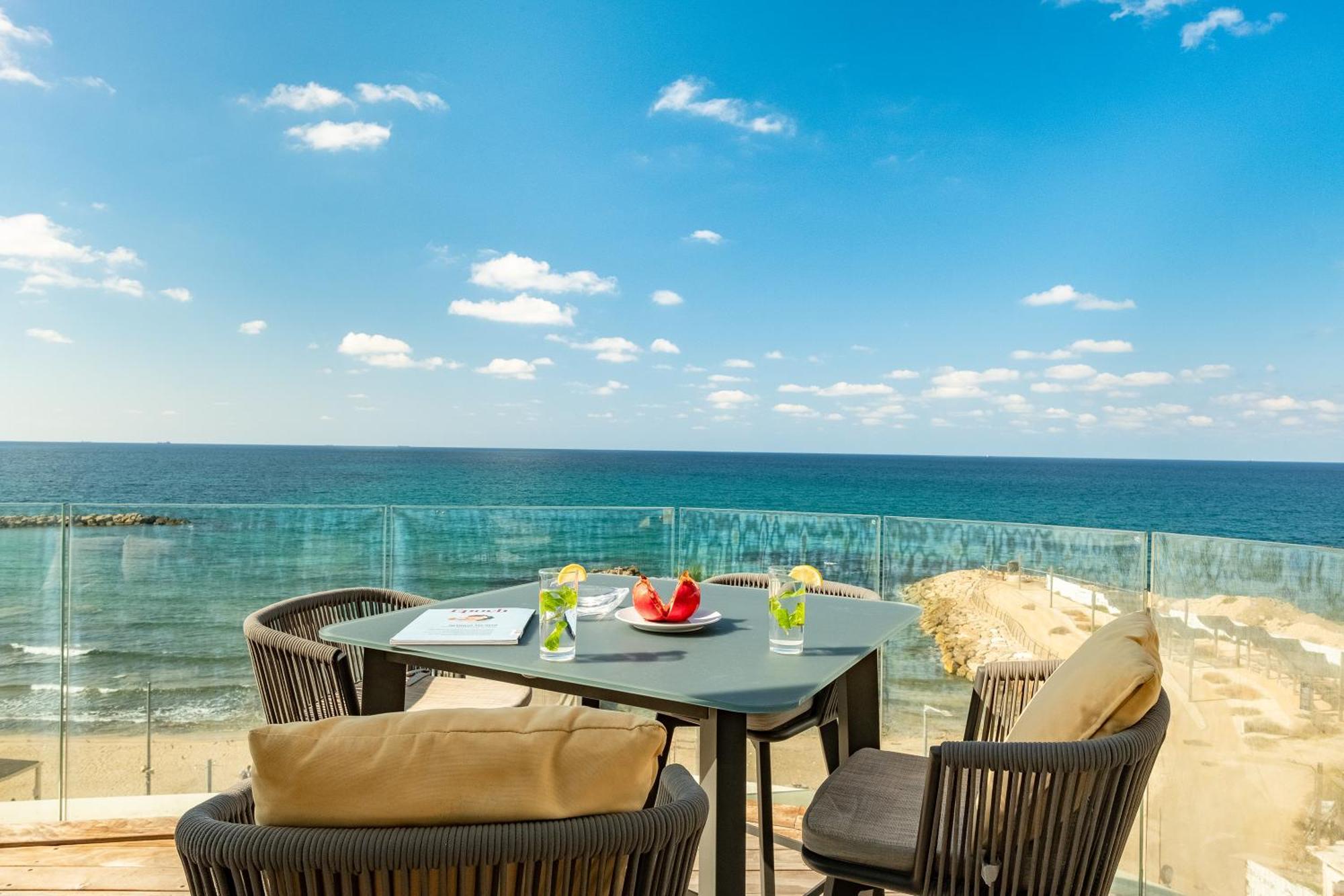 Penthouse 3Br + Roof Top + Parking - On The Beach Haifa Exterior foto